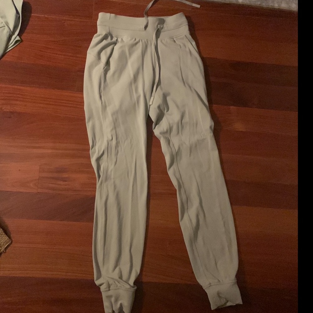 Size 2 Lululemon joggers